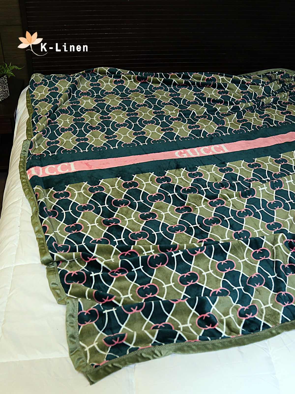printed fleece blanket gucci green